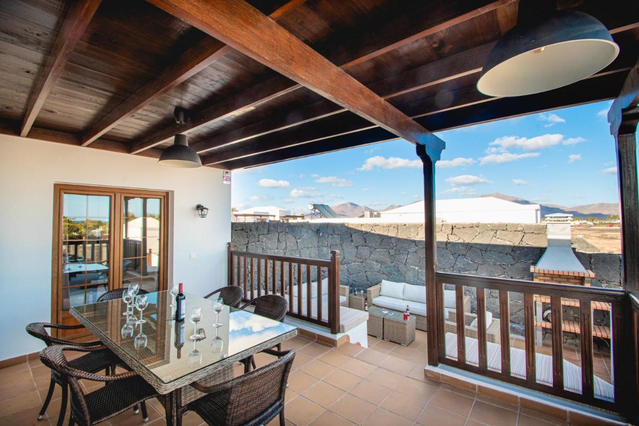Villa Vista Rey - 6 Bedroom - Heated Pool - Amazing Views - Pool Table - Vista Lobos - Playa Blanca Playa Blanca (Lanzarote) Exterior foto