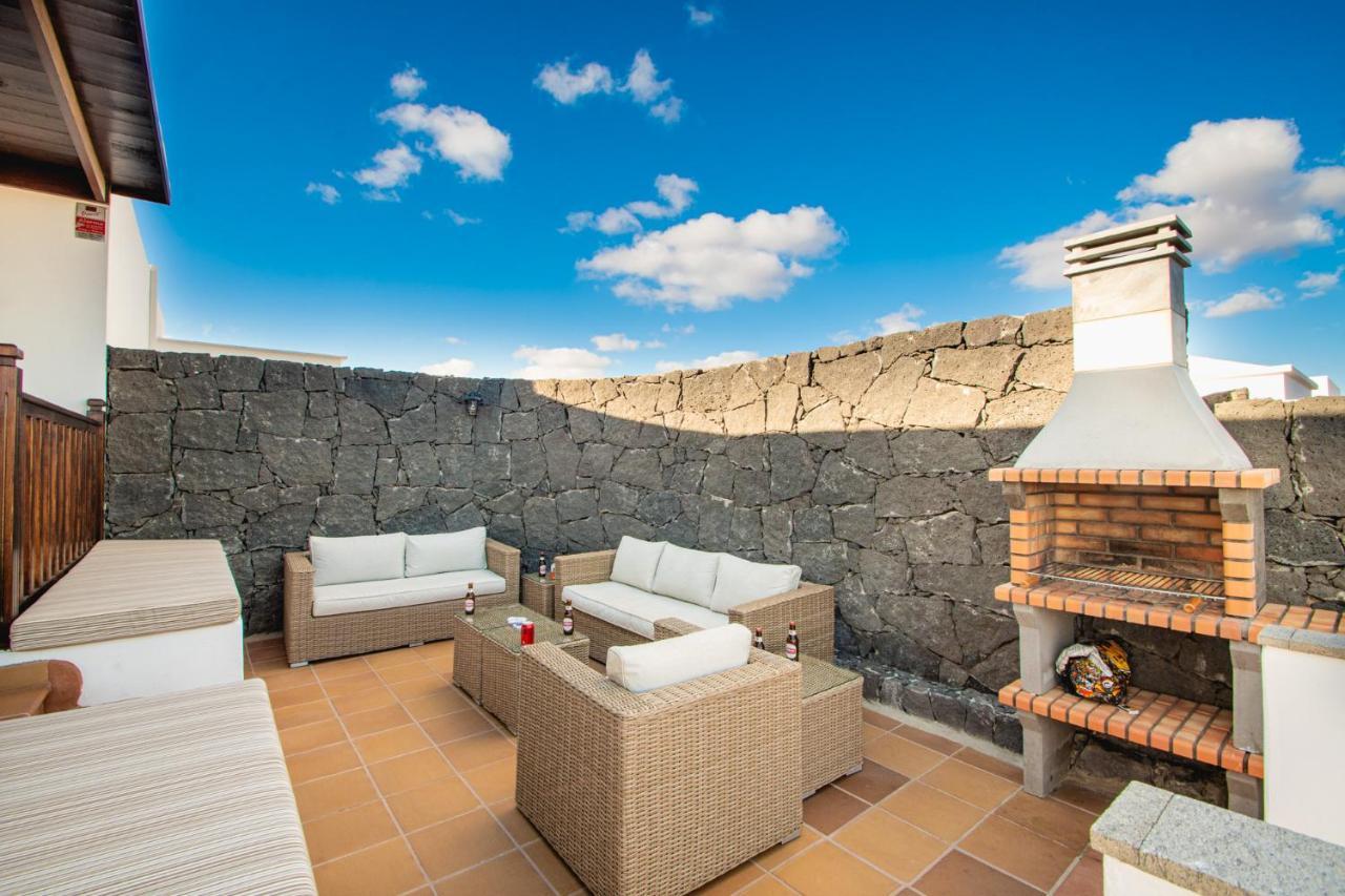 Villa Vista Rey - 6 Bedroom - Heated Pool - Amazing Views - Pool Table - Vista Lobos - Playa Blanca Playa Blanca (Lanzarote) Exterior foto
